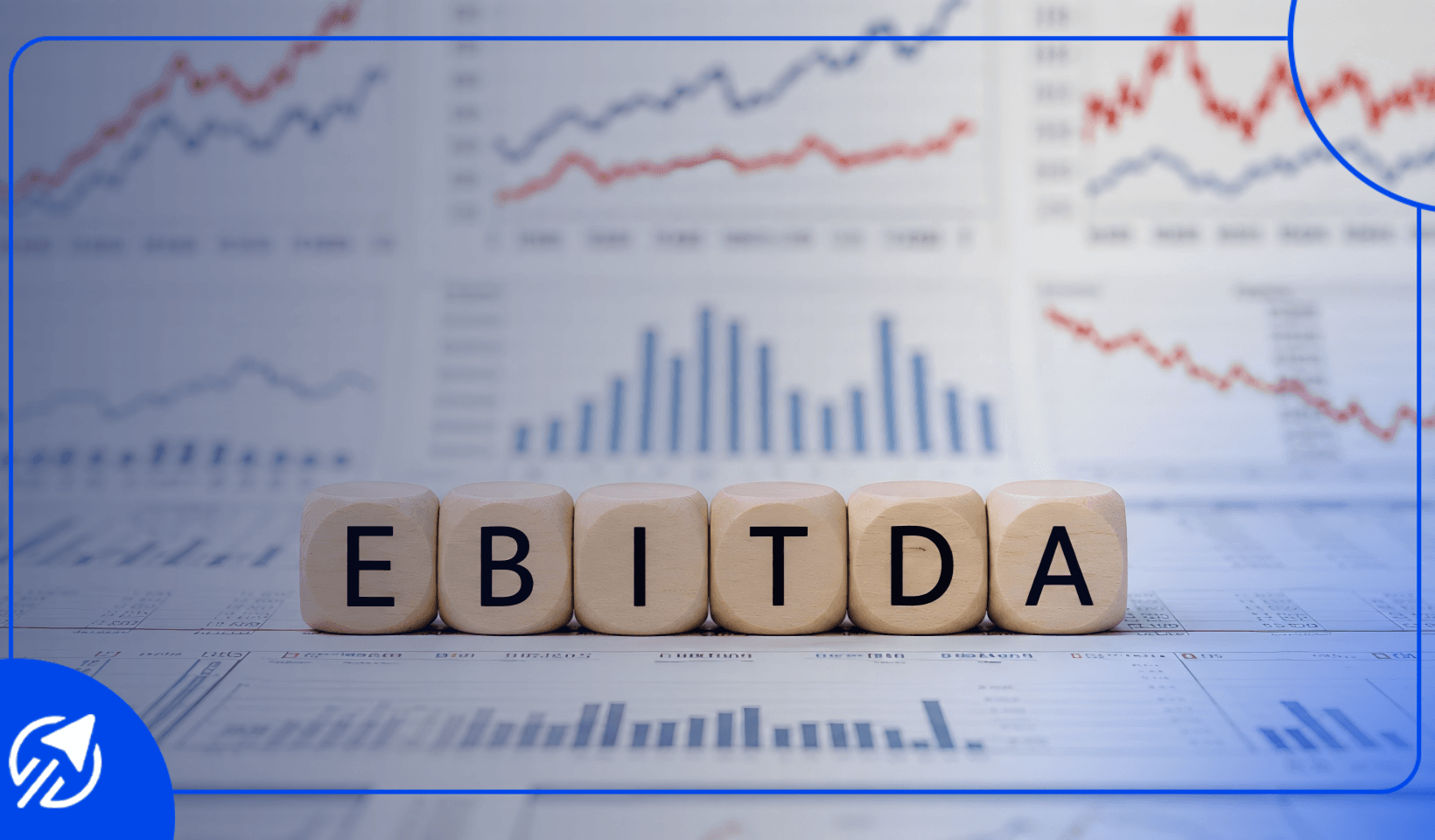 Blocos formando EBITDA diante de gráficos financeiros usados na análise do múltiplo EV/EBITDA