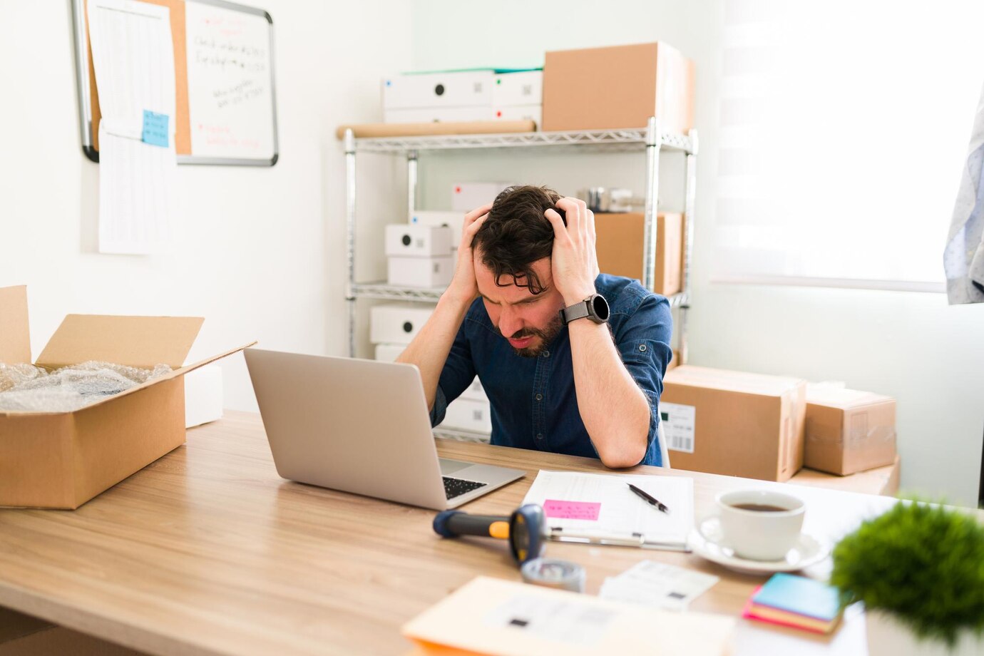 Un quiebre de stock en E-Commerce es un gran desafío para los vendedores. Stock agotado no solo afecta la reputación de la tienda y la experiencia del cliente, sino que también puede provocar una reducción en las ventas.